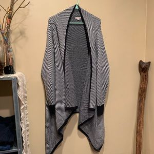 NWOT merona black and white chevron cardigan